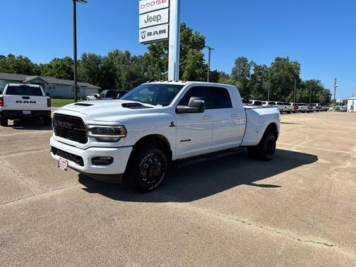 Bright White Clearcoat 2024 RAM 3500 Laramie