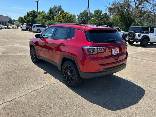 Red Hot Pearlcoat 2026 Jeep Compass Latitude