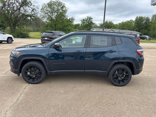 Fathom Blue Pearlcoat 2026 Jeep Compass Latitude
