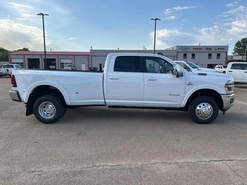 2025 RAM 3500 Limited