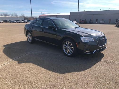 2018 Chrysler 300 Touring