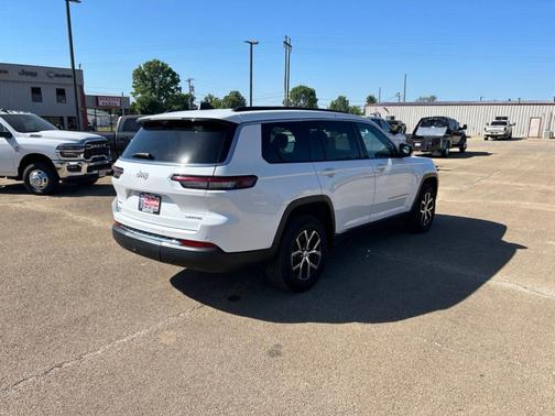 Bright White Clearcoat 2024 Jeep Grand Cherokee L Limited