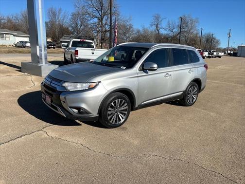 2020 Mitsubishi Outlander ES