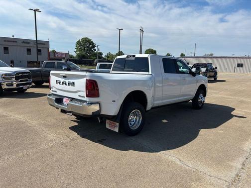 Bright White Clearcoat 2026 RAM 3500 Laramie