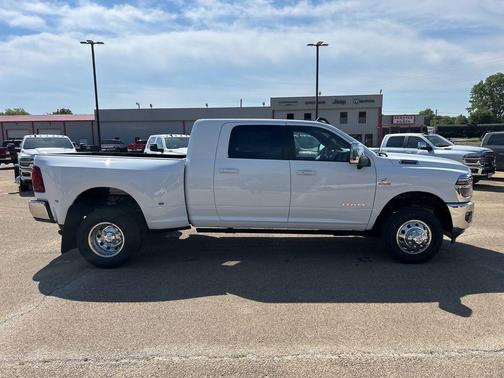 Bright White Clearcoat 2026 RAM 3500 Laramie
