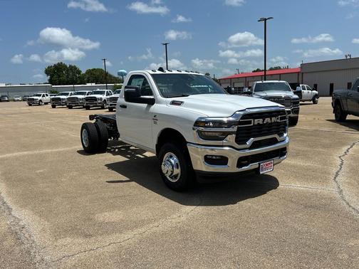 Bright White Clearcoat 2026 RAM 3500 Tradesman