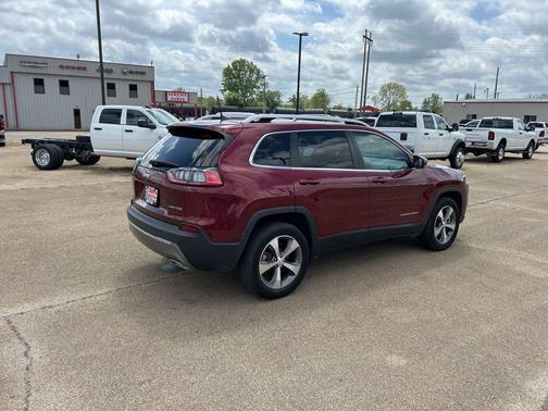 Velvet Red Pearlcoat 2021 Jeep Cherokee Limited