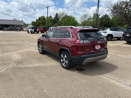 Velvet Red Pearlcoat 2021 Jeep Cherokee Limited