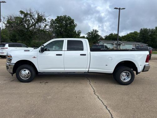 Bright White Clearcoat 2026 RAM 3500 Tradesman