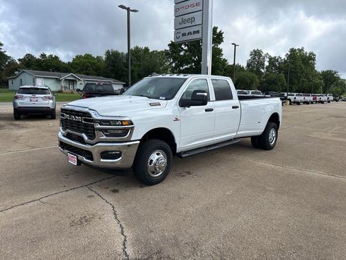 Bright White Clearcoat 2026 RAM 3500 Tradesman