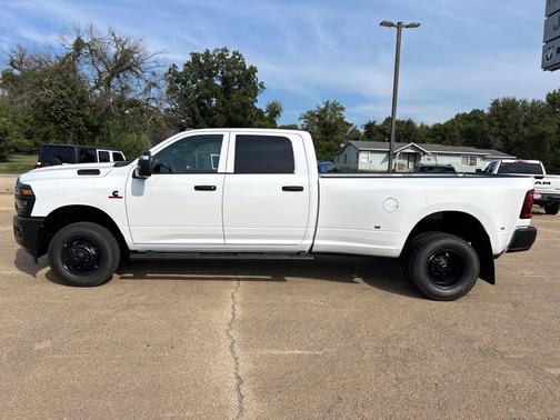 Bright White Clearcoat 2027 RAM 3500 Tradesman