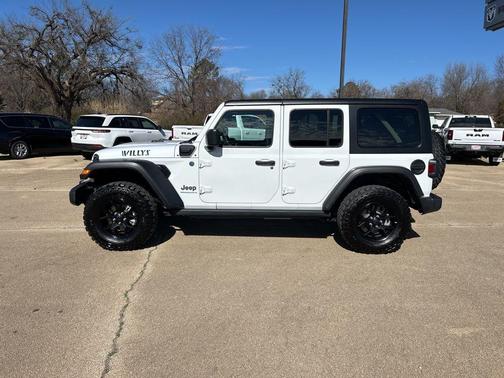 2025 Jeep Wrangler 4xe Sport