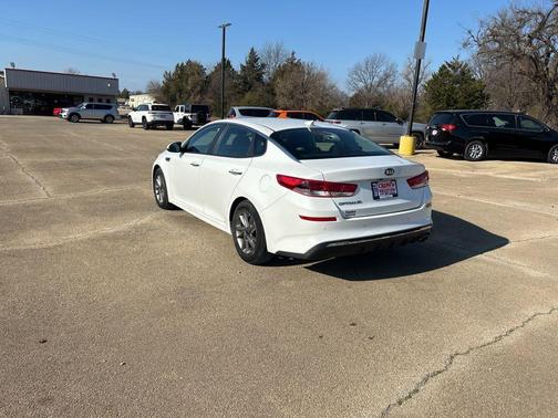 2020 Kia Optima LX