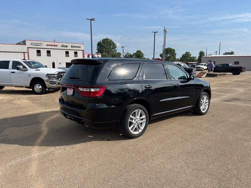 DB Black Crystal Clearcoat 2022 Dodge Durango GT Plus