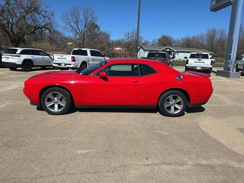 2022 Dodge Challenger SXT