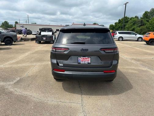 Metallic 2026 Jeep Grand Cherokee L Limited