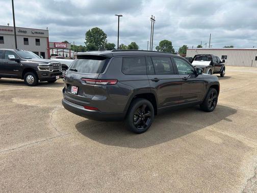 Metallic 2026 Jeep Grand Cherokee L Limited