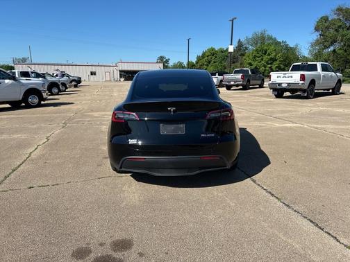 2024 Tesla Model Y Performance