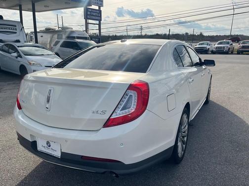 2013 Lincoln MKS Base