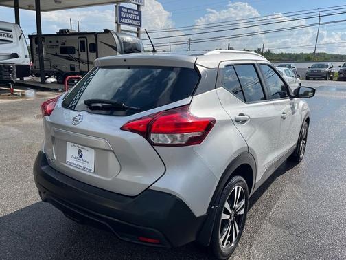 2018 Nissan Kicks SV