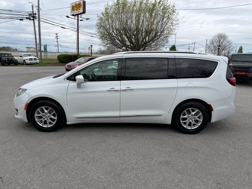 2020 Chrysler Pacifica Touring-L