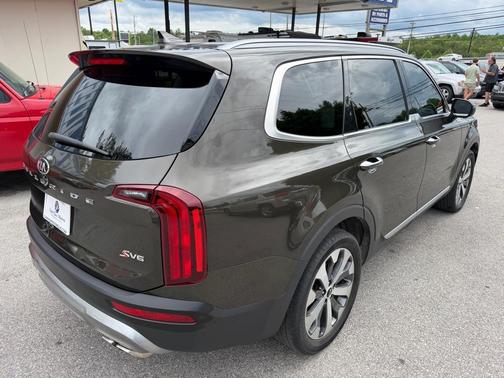 Dark Green 2020 Kia Telluride S