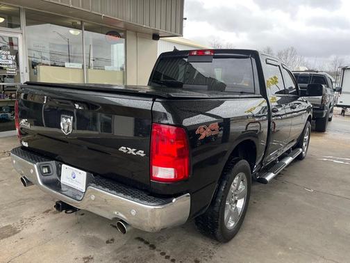 2016 RAM 1500 SLT