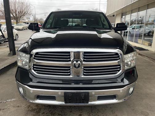 2016 RAM 1500 SLT