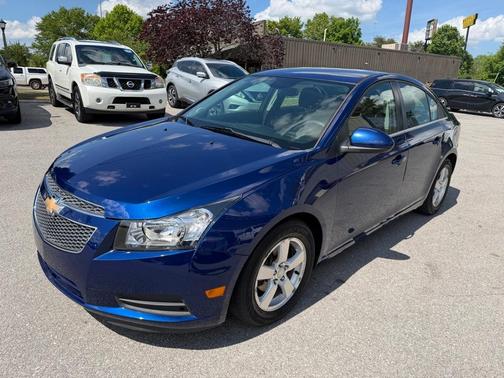 Blue 2013 Chevrolet Cruze 1LT