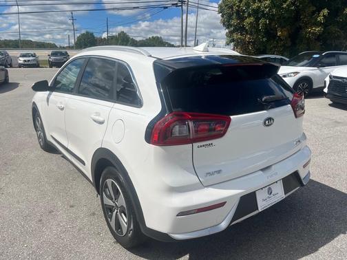 2017 Kia Niro LX