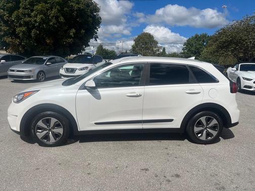 2017 Kia Niro LX