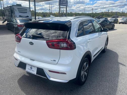 2017 Kia Niro LX