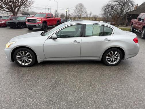 2009 INFINITI G37 