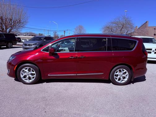 2018 Chrysler Pacifica Touring-L Plus