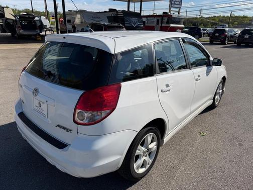 White 2003 Toyota Matrix XRS