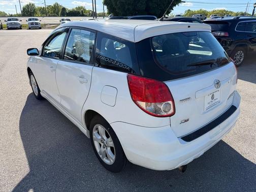 White 2003 Toyota Matrix XRS