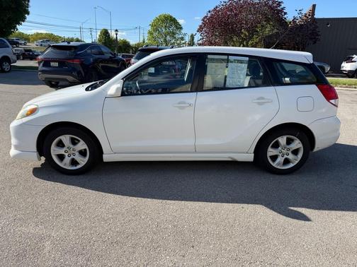White 2003 Toyota Matrix XRS