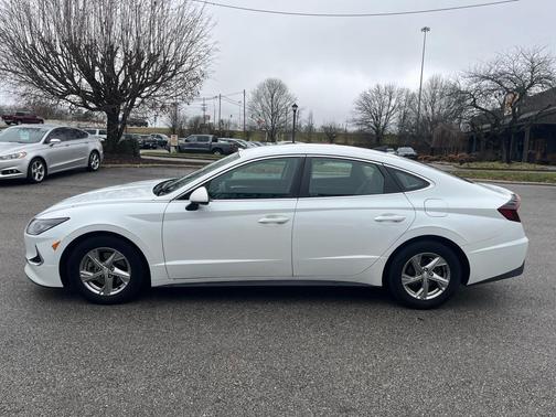 2021 Hyundai SONATA SE