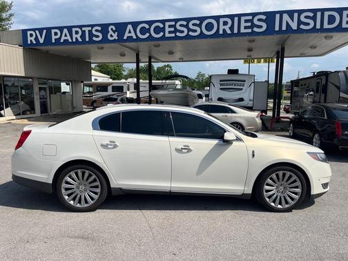 2013 Lincoln MKS Base