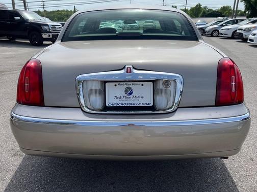 2001 Lincoln Town Car Executive