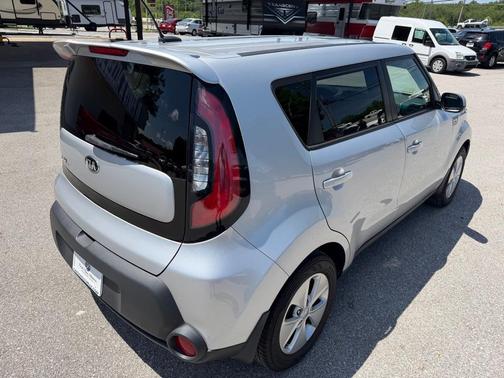 Silver 2016 Kia Soul Base
