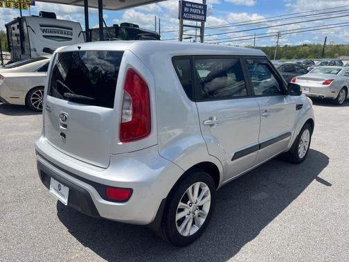 2013 Kia Soul +
