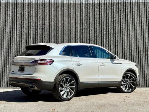 2019 Lincoln Nautilus Reserve