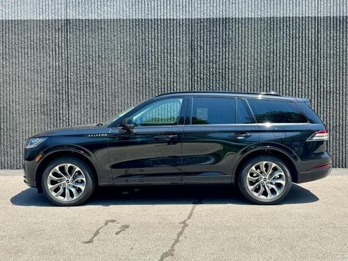 2025 Lincoln Aviator Premiere