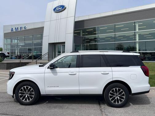 Oxford White 2025 Ford Expedition Platinum