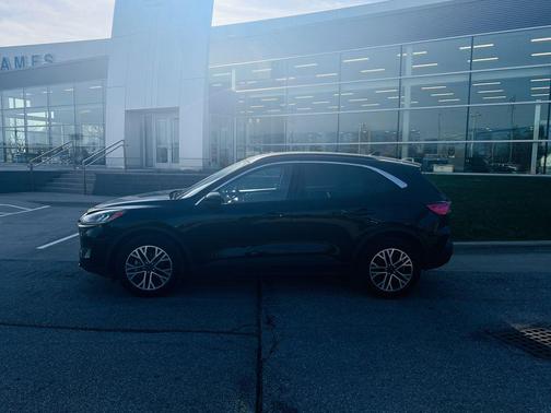 Agate Black Metallic 2020 Ford Escape SEL