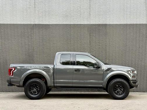 2020 Ford F-150 Raptor