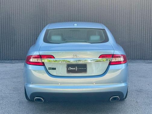 2010 Jaguar XF Luxury