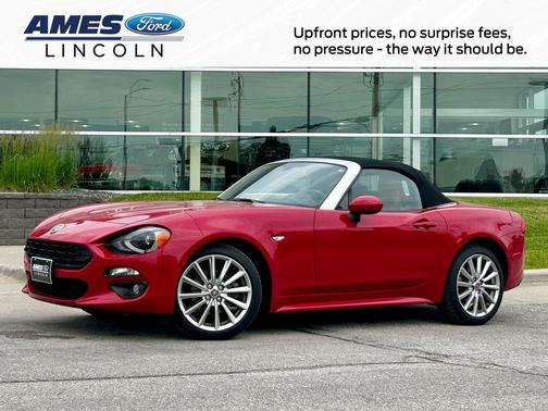 Rosso 2017 FIAT 124 Spider Lusso
