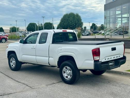 2018 Toyota Tacoma SR